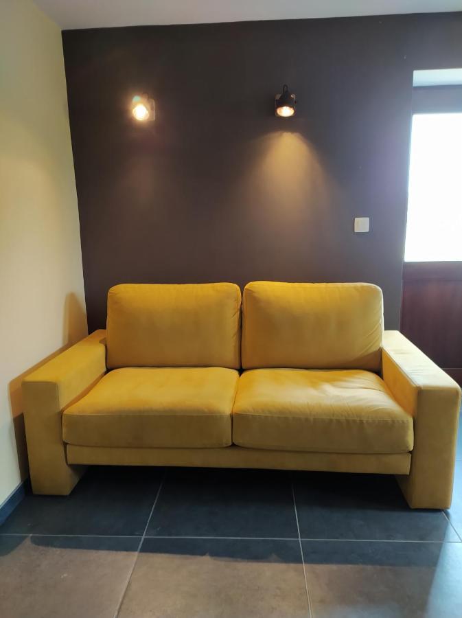 Gite De Charme Rosardenne Vaux-sur-Sure Exteriör bild